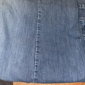 Gloria Vanderbilt, Amanda Jean size 16 five pocket jeans 30 inch inseam
